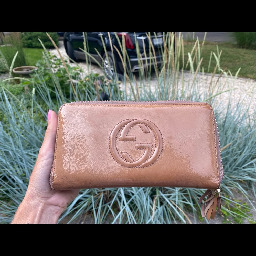 Authentic blush pink patent leather Gucci zip wallet